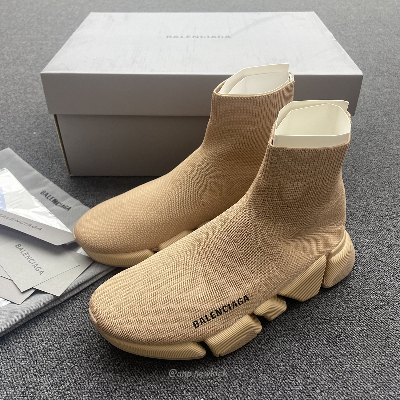 Balenciaga Speed 2.0 Beige Knit Sole Sock Sneakers (8) - www.newkick.vip